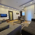 New Flat&Large Living Space 2-6 Near By Lara Beach