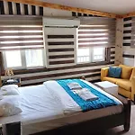 Ünaloğlu Aparts (Kamelya)