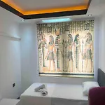 Egytp Flat In The Heart Of City
