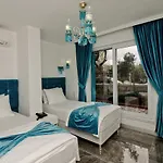 Yazar Lara Hotel