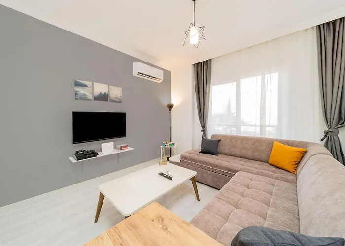 Flat In Antalya With Shared Pool And Garden