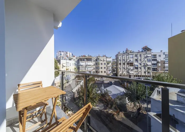 Comfy Home With Balcony In Muratpasa