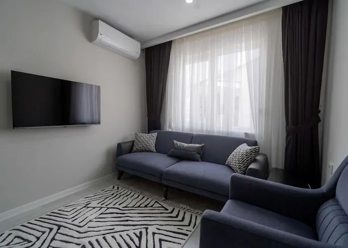 Central Flat Near Beach And Kaleici In Muratpasa