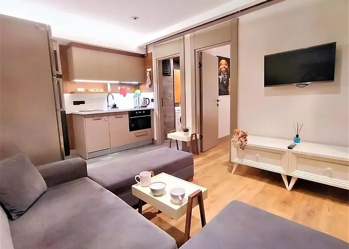 Sleek Residence Flat In Muratpasa With Shared Pool