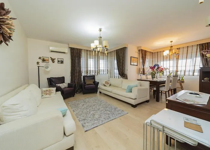 Central Flat With Balcony 3 Min To Konyaalti Beach