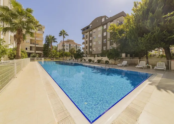 Flat W Pool Garden And Balcony 7 Min To Beach