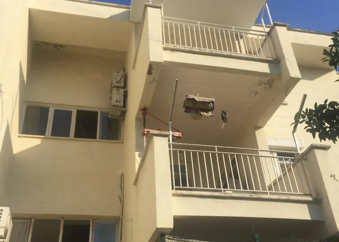 Antalya Oernekkoey Sitesinde