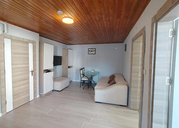 Kuk Apartment