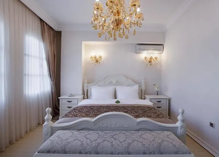 Lavin Suites Hotel