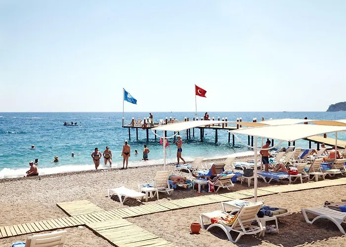 Palmet Beach Resort Hotel