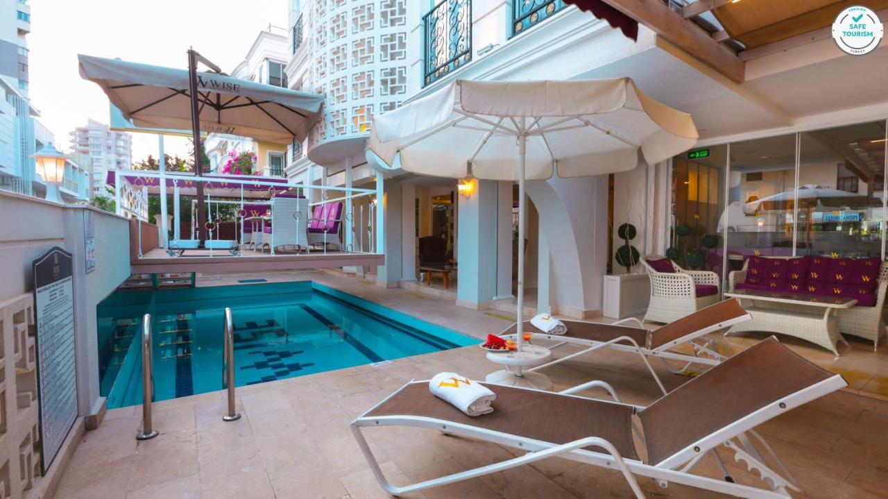 Wise & - Adults Only Otel 3*