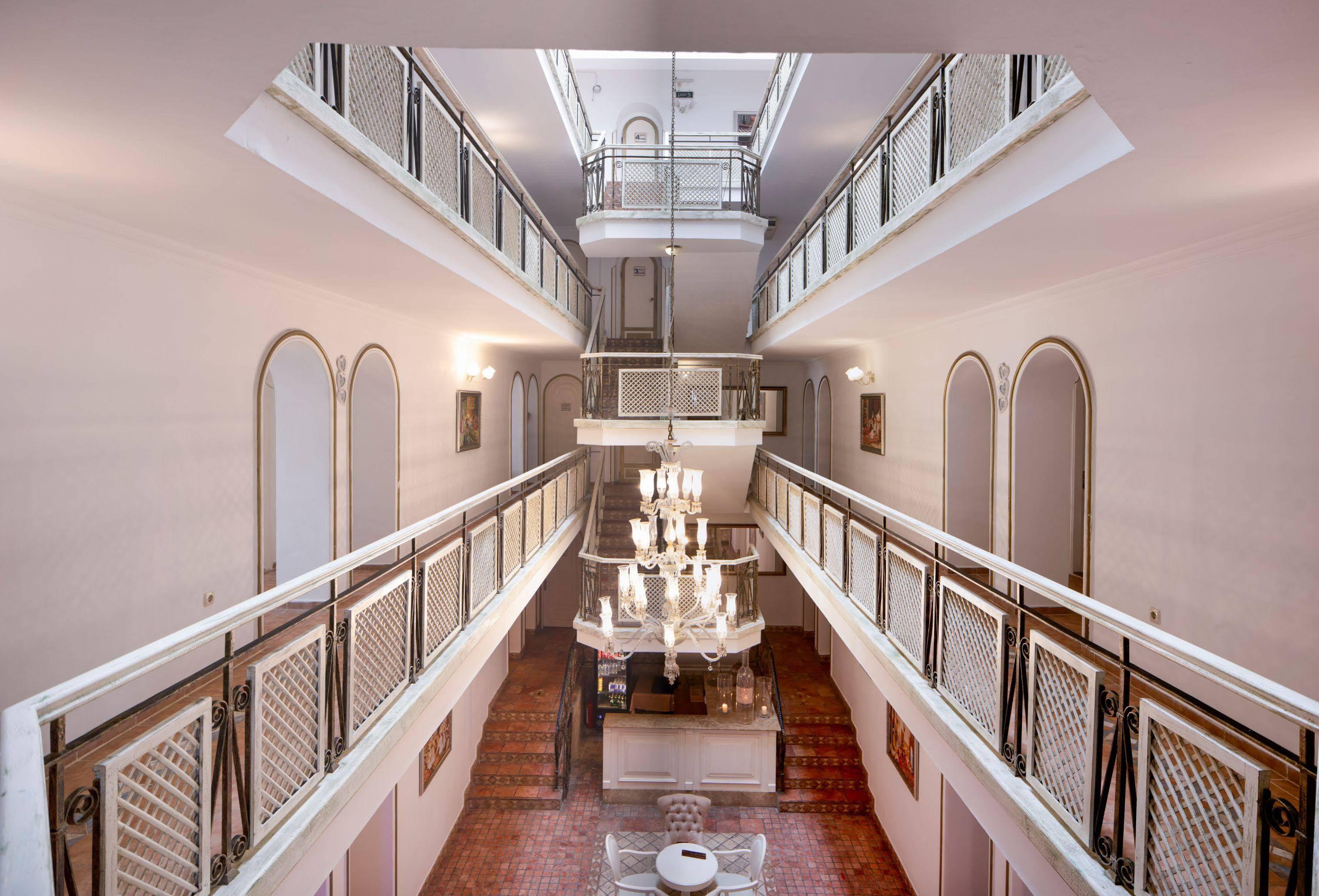 Adalya Port Hotel
