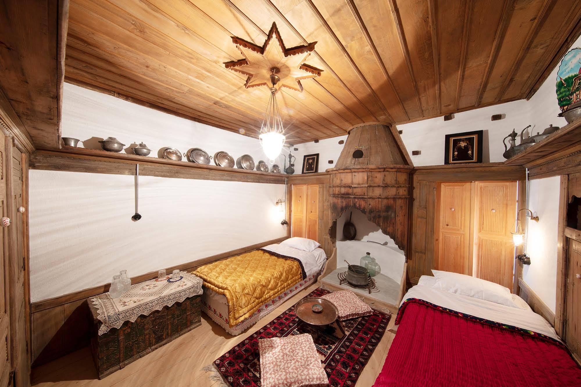 Yeniçeri Ahmet Ağa Konağı 3*