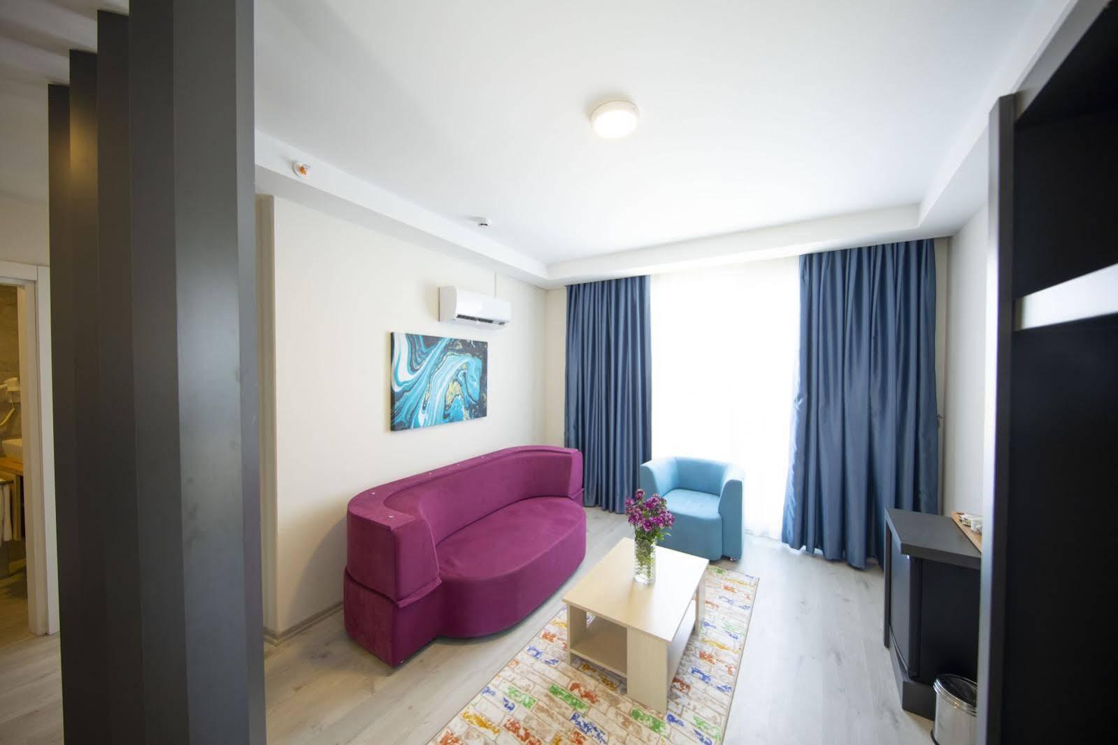 Hotel Attalos Smart Lara Star