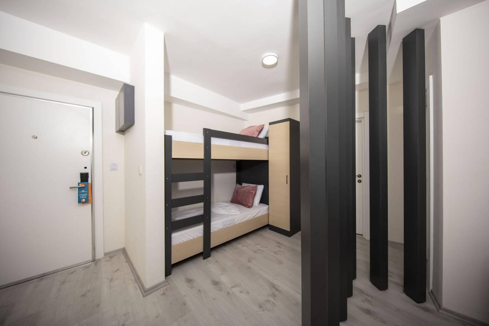 Hotel Attalos Smart Lara Star