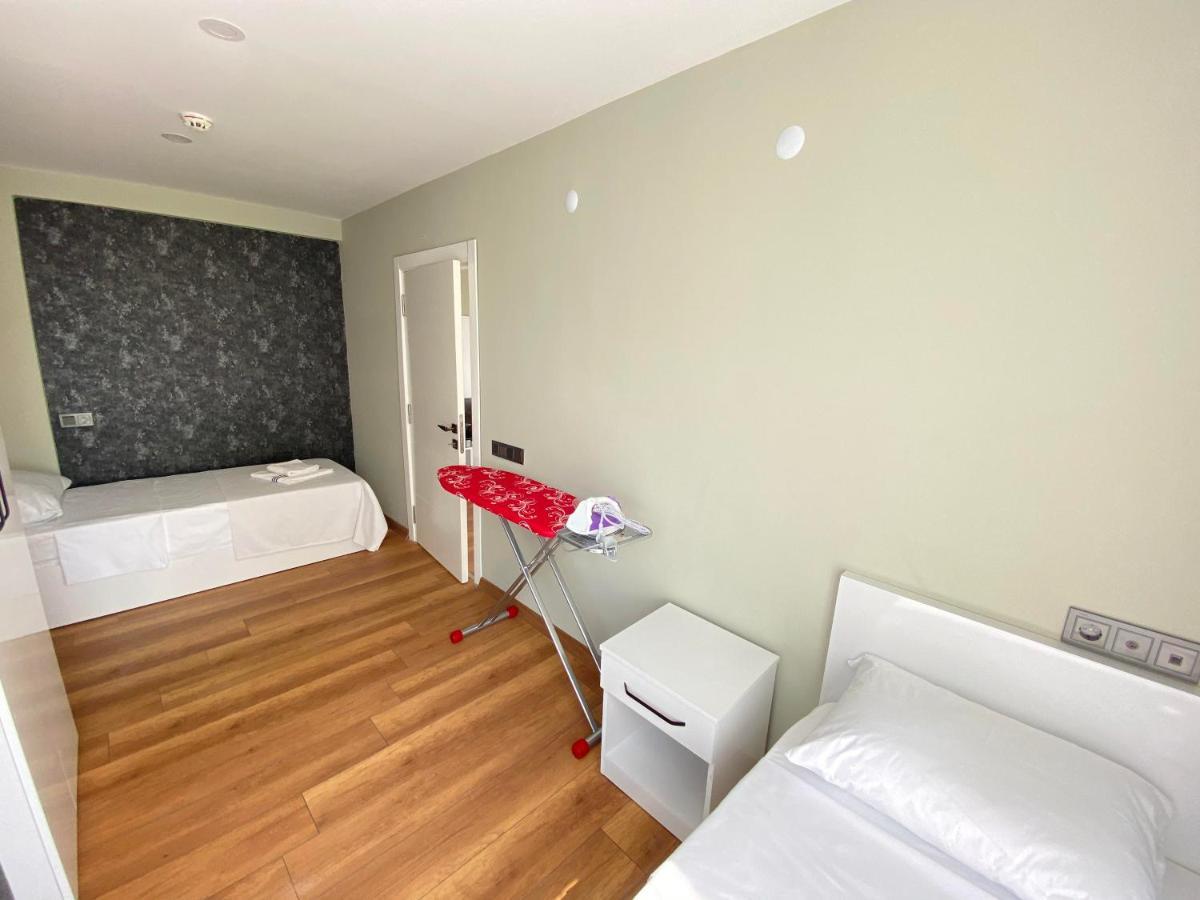 Hotel London *