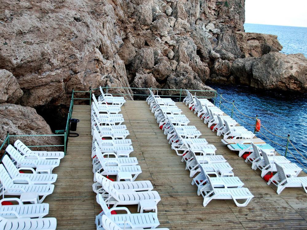 Otel Adonis 4*