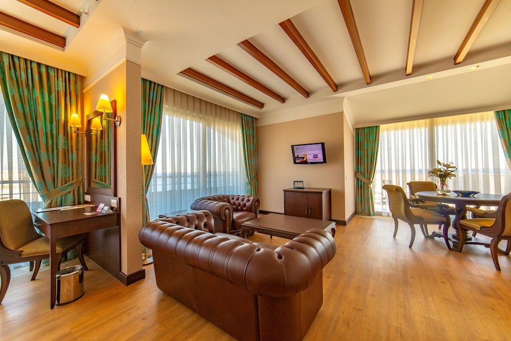 Otel Porto &