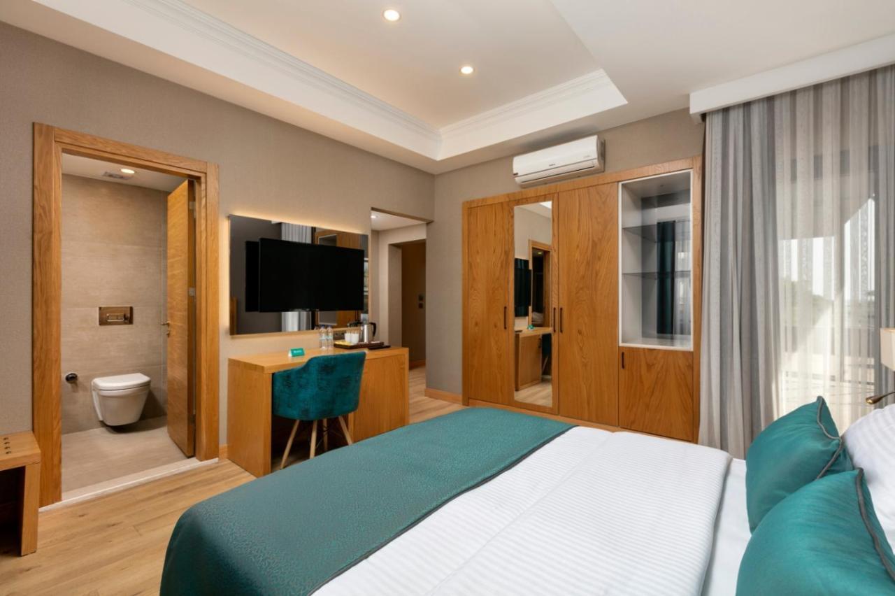 Pukka Hotel 3*