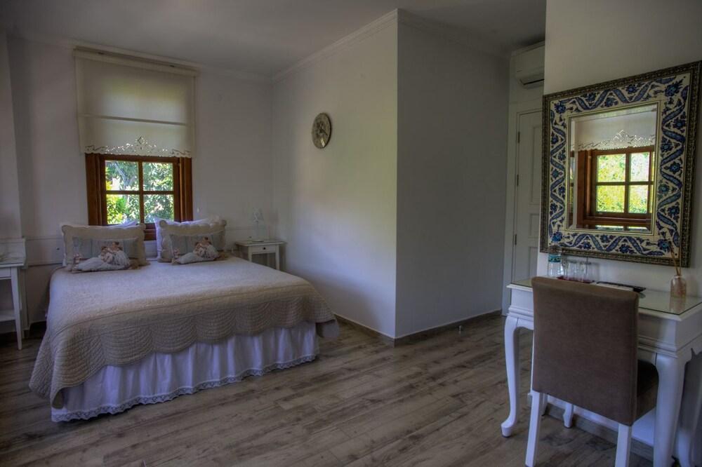 Citrus Garden Hotel 3*
