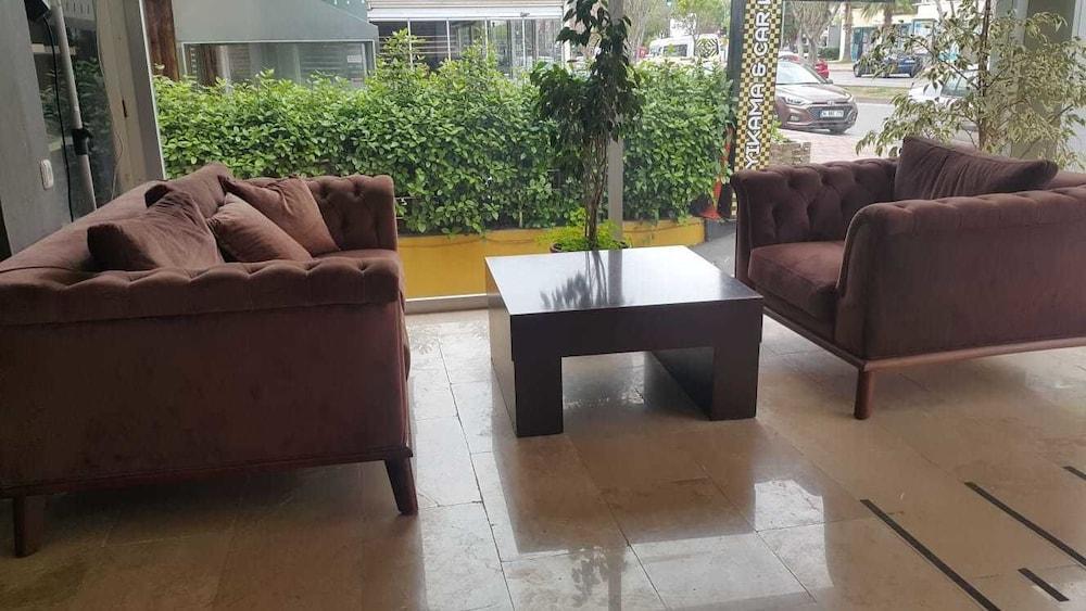 Tepe & Business Hotel 2*