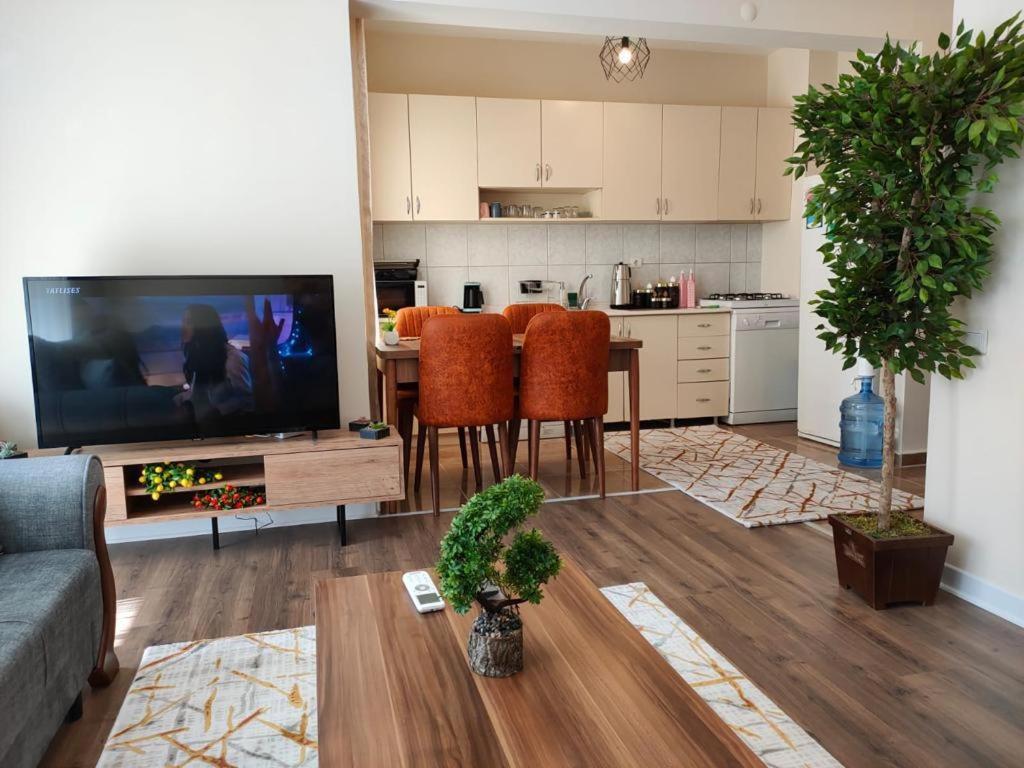 Lara Park Apartment *