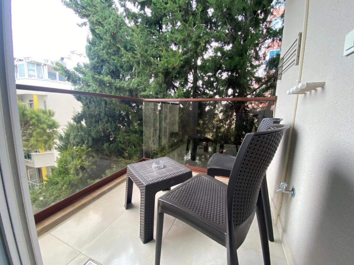 Elanis Aparthotel 3*