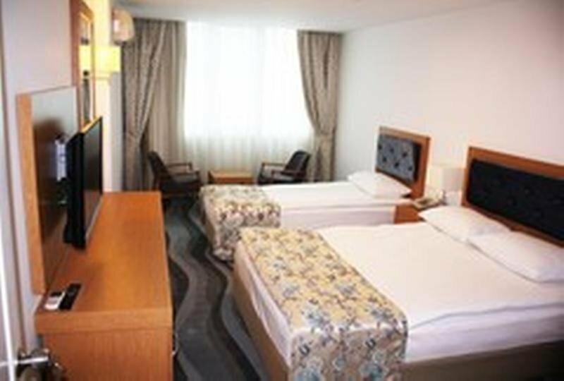 Hotel Regna 3*