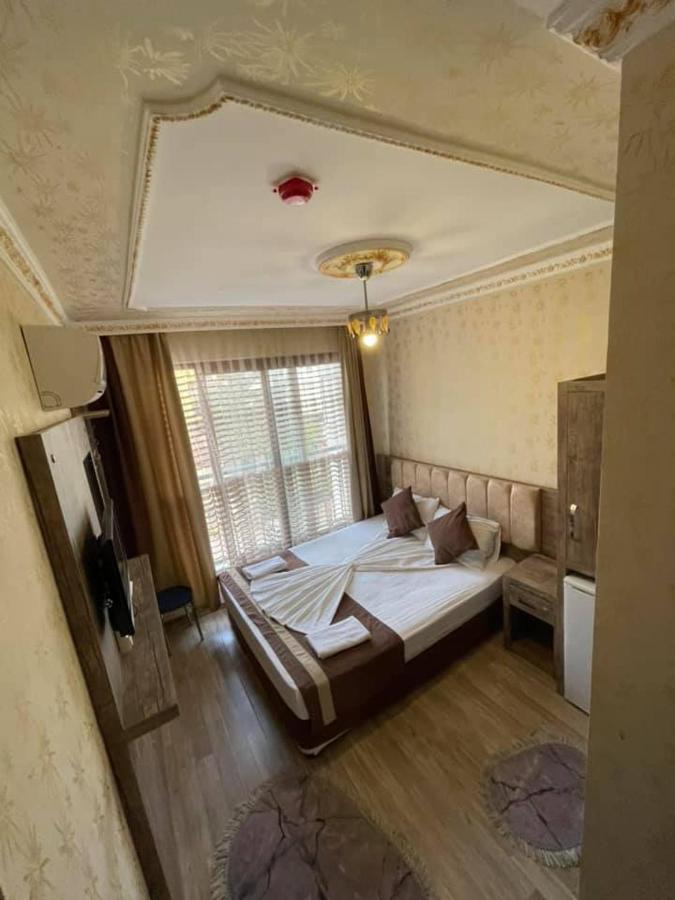 Oezguer Antalya