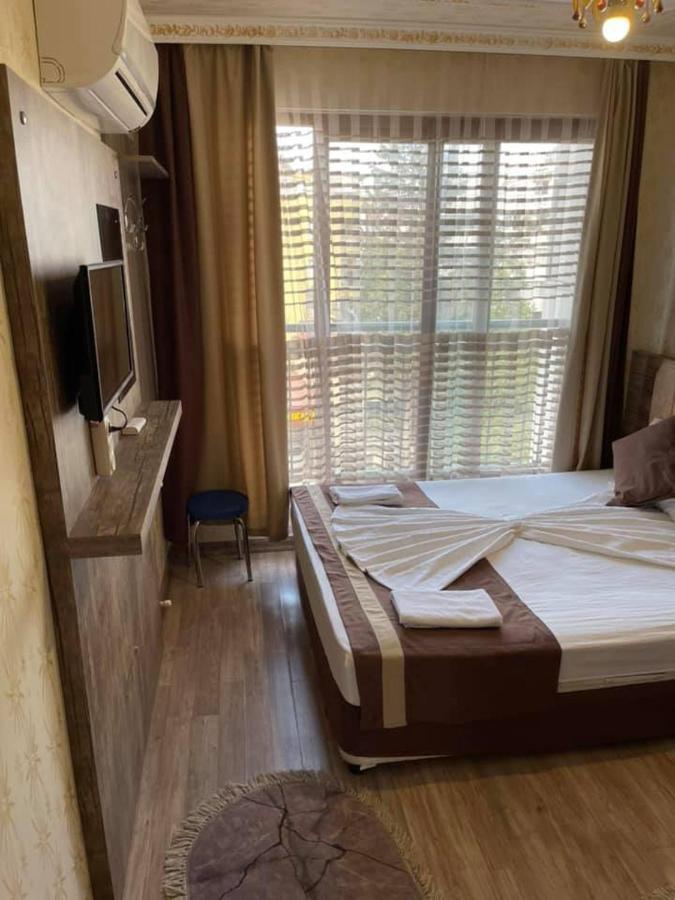 Oezguer 3* Antalya