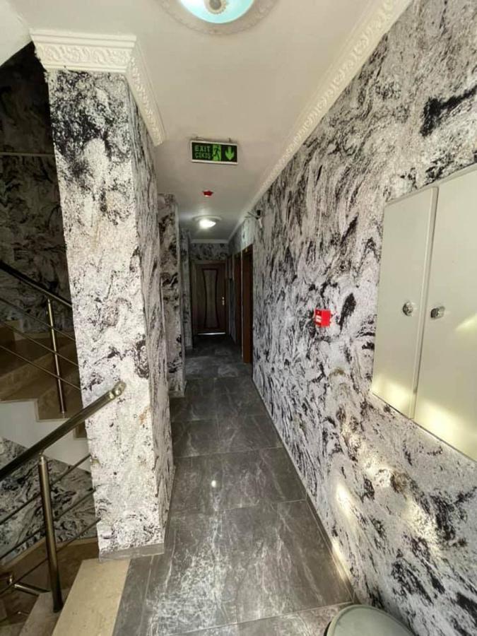 Oezguer 3* Antalya