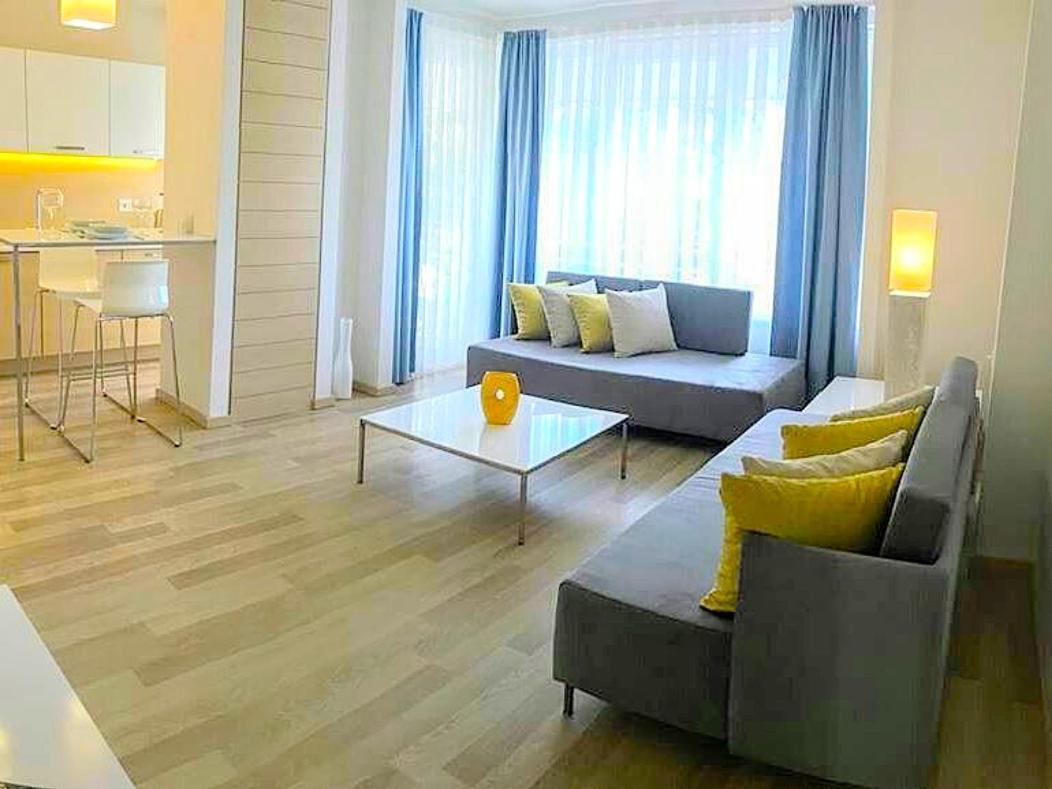 Holiday House