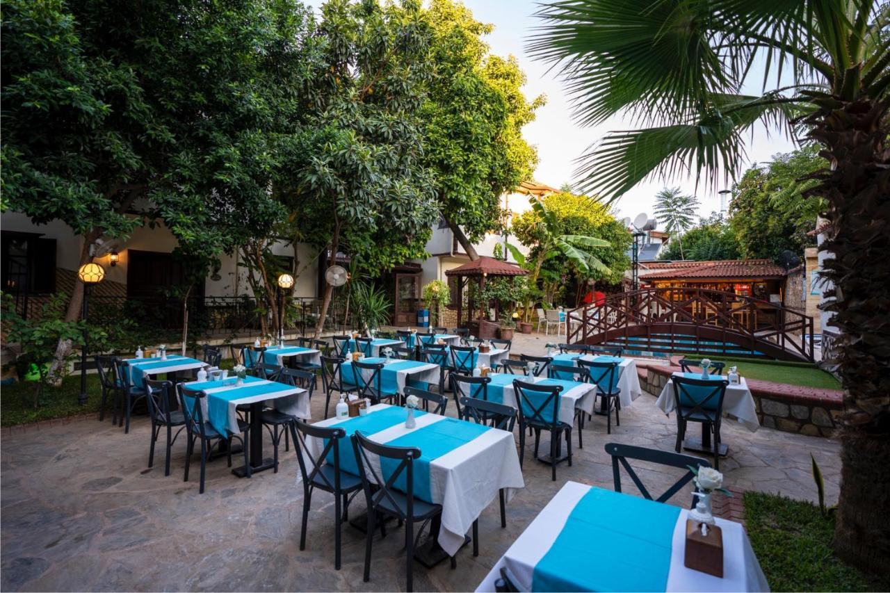 Otel Castle Old Town 3*
