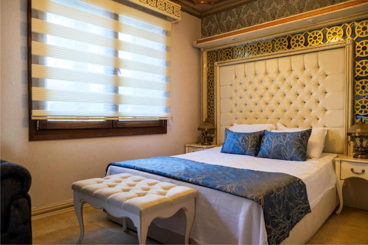 Castle Old Town 3*
