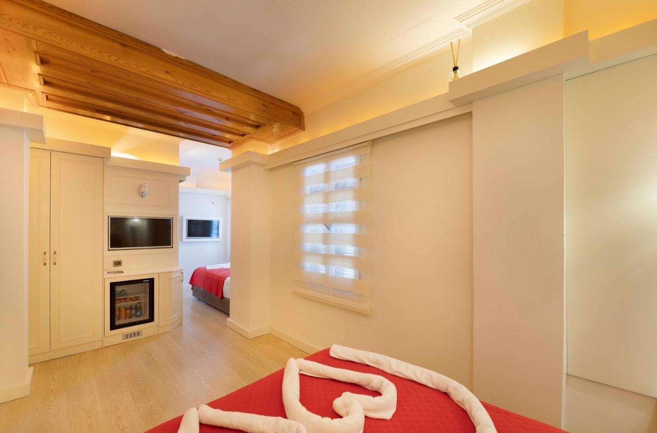 Castle Old Town Hotel 3*
