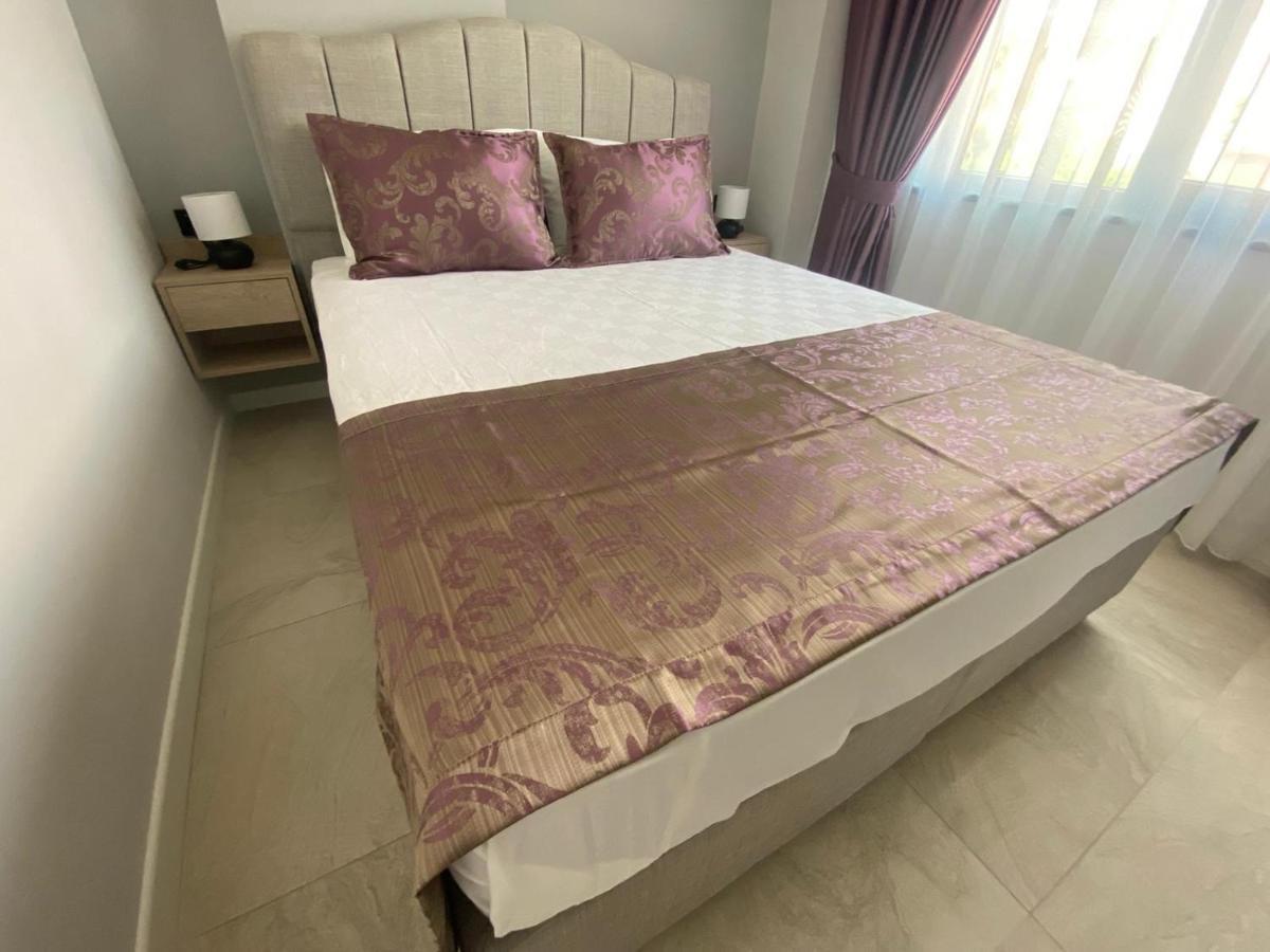 Vega Aparthotel *