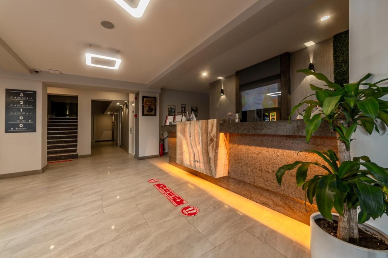 Tema 242 Hotel 2*