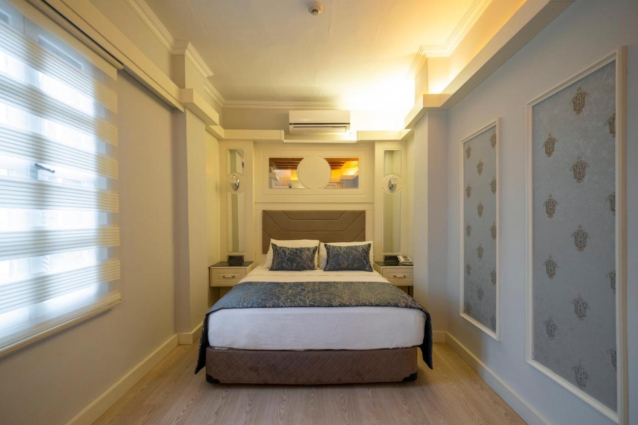 Castle Old Town Hotel 3*