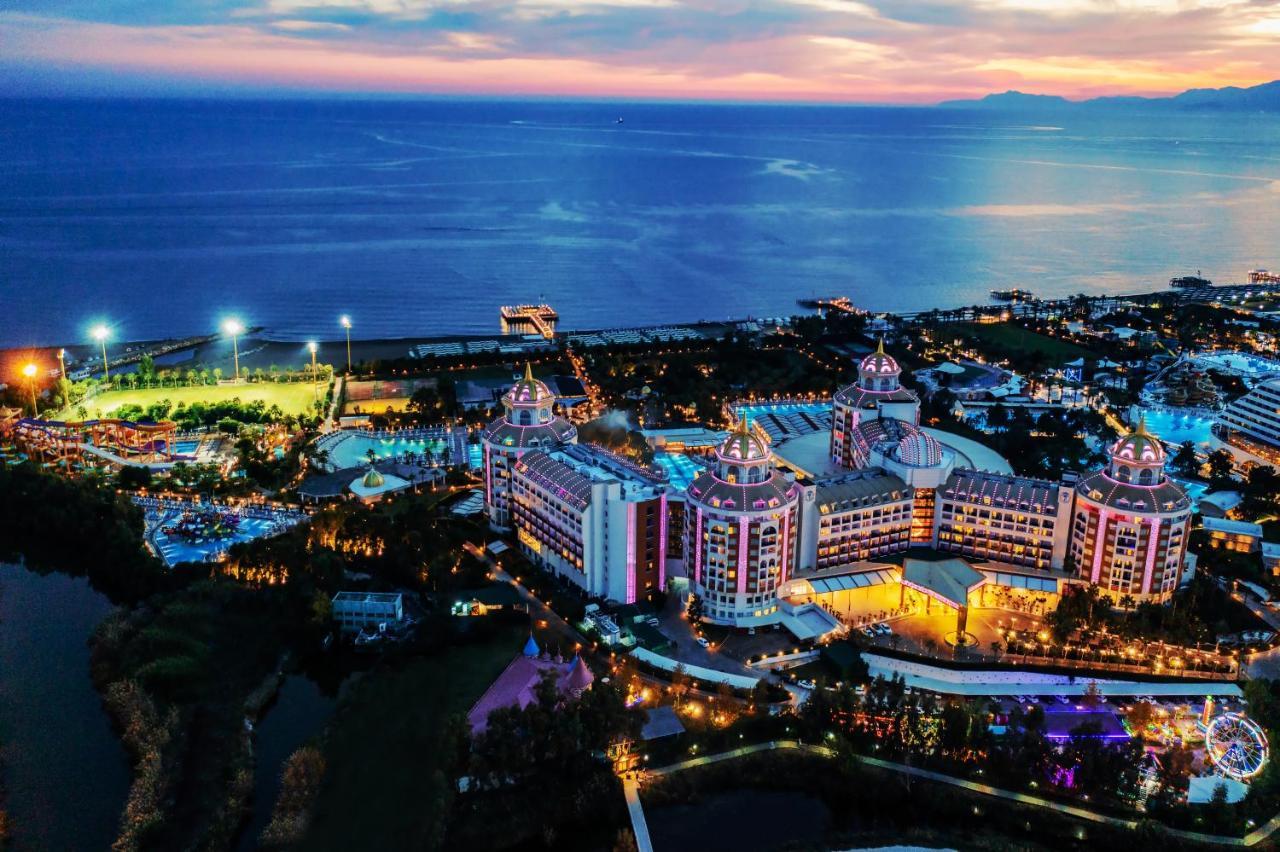 Delphin Be Grand