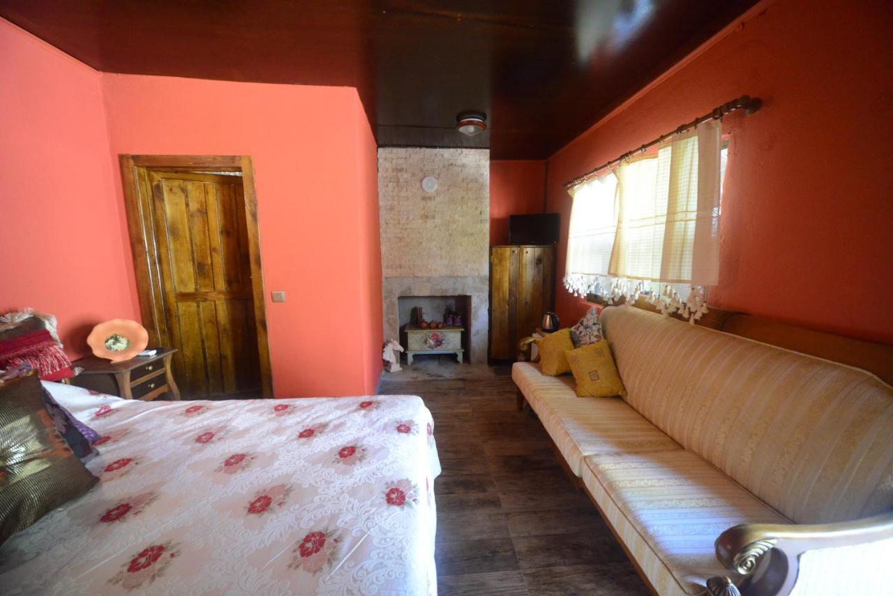 Demeter Rose Stonehouse Pansion Antalya