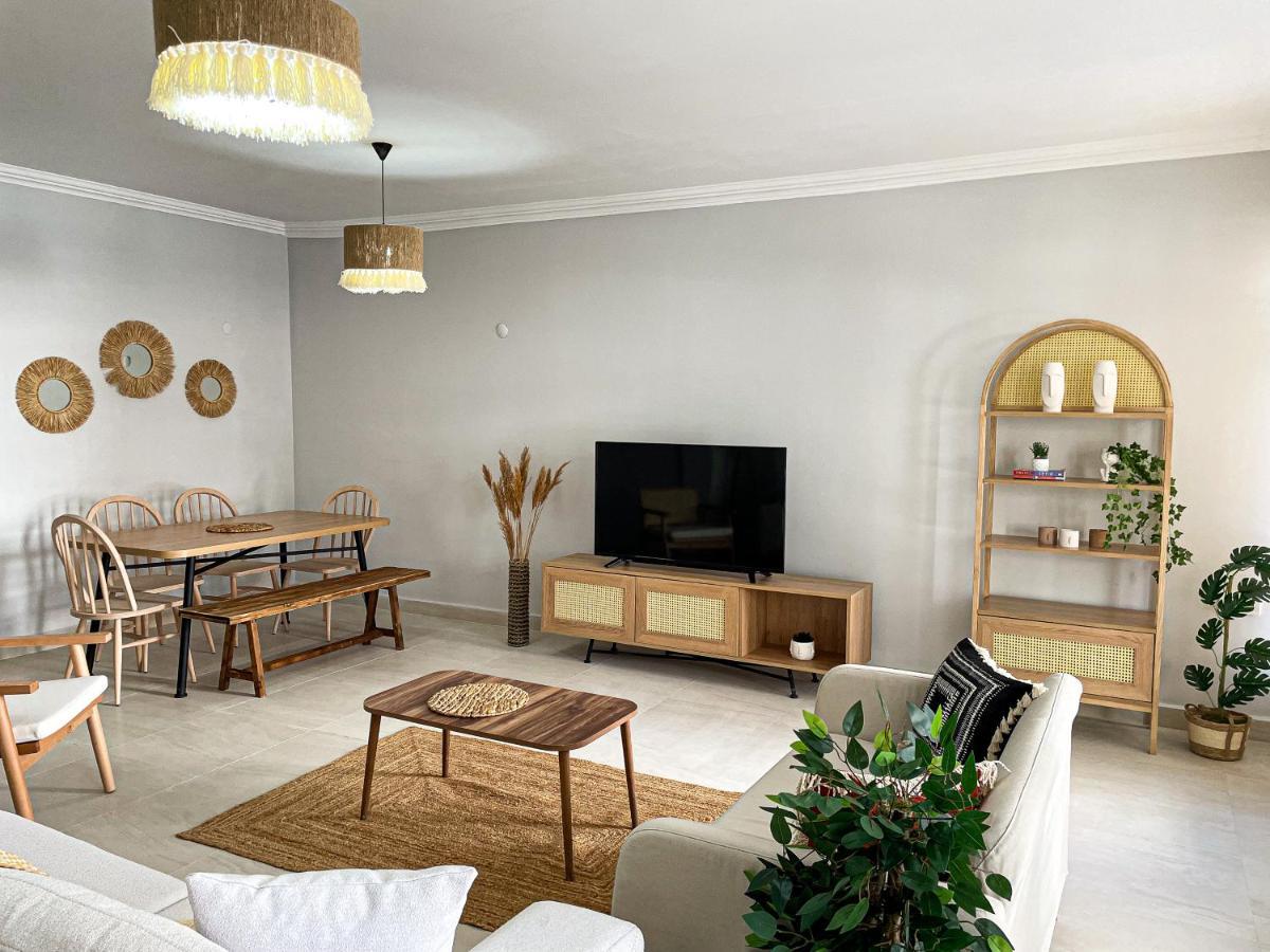 Central Location , Modern Family , Near Sea Apartment Antalya