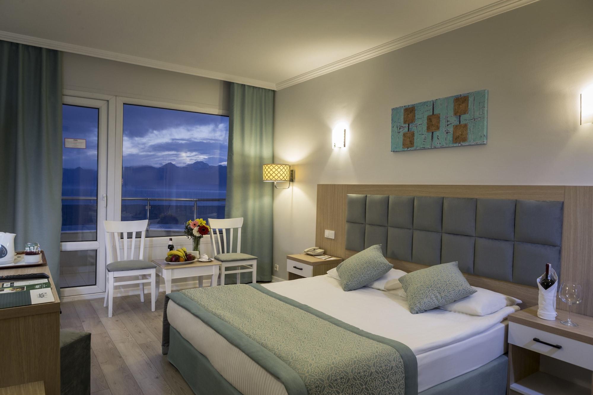 Adonis Otel