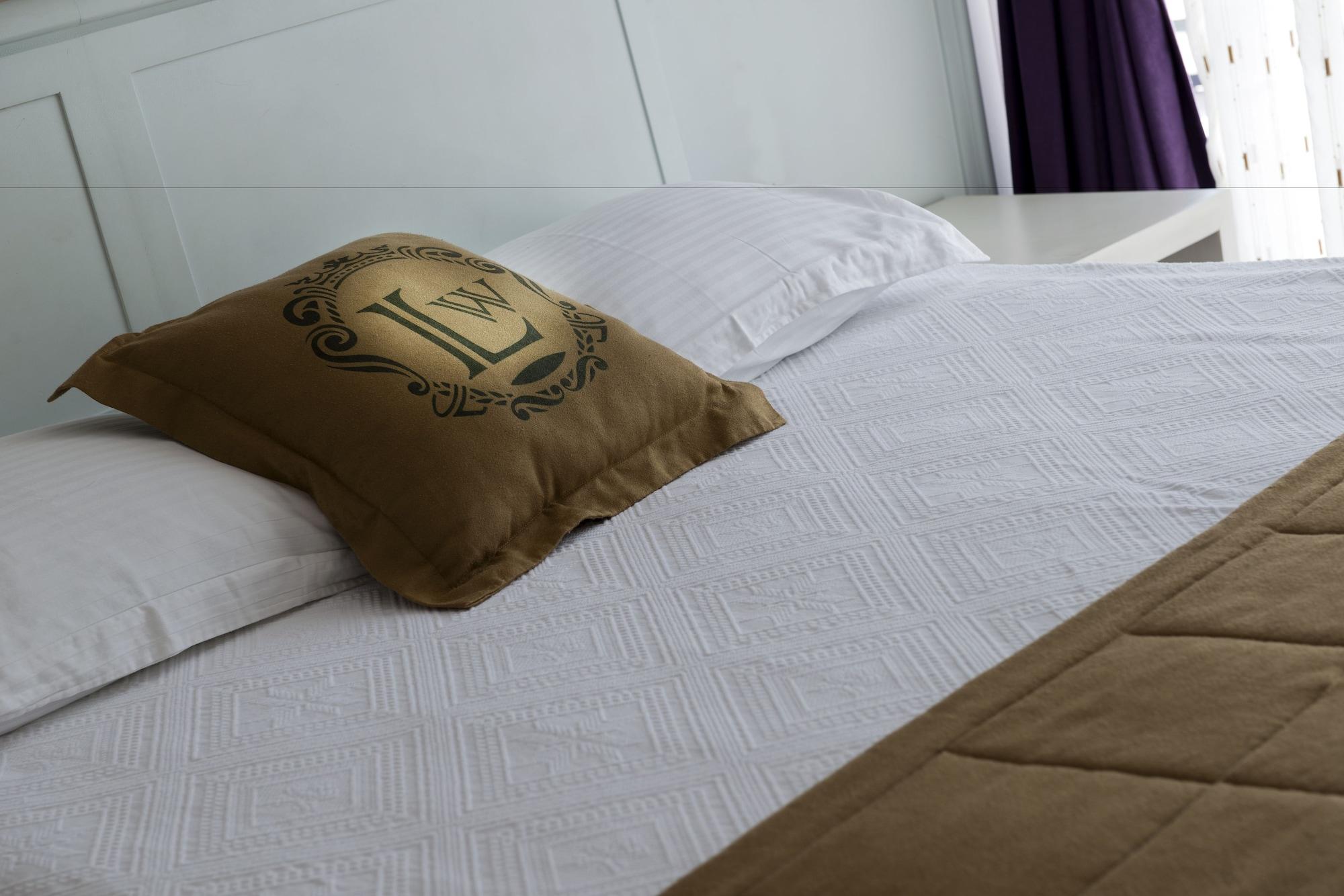 Hotel Lara World