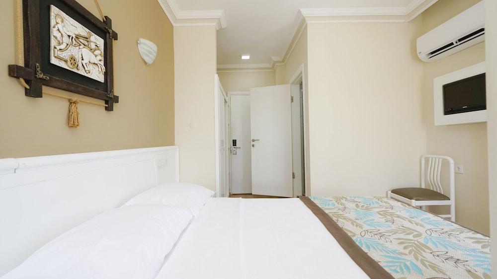 Hotel Lara World Antalya