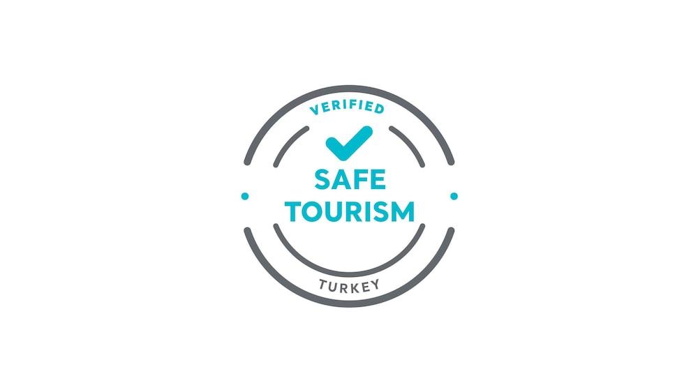 Hotel Adalya Port 4*