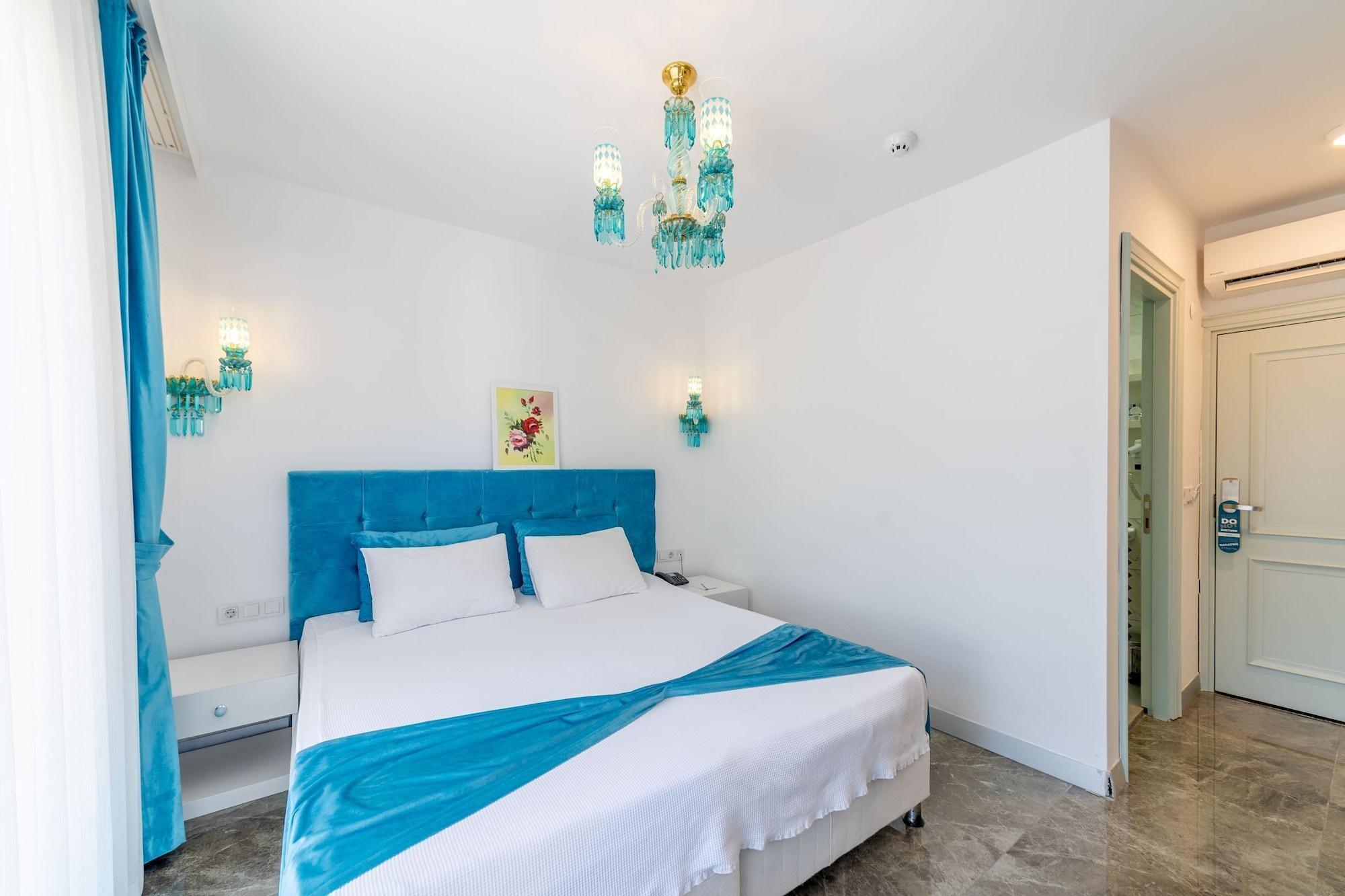Yazar Lara Hotel