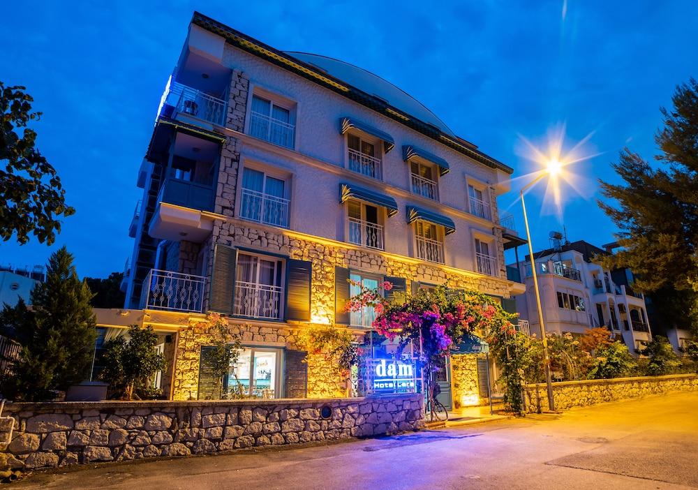 Hotel Yazar Lara 3*