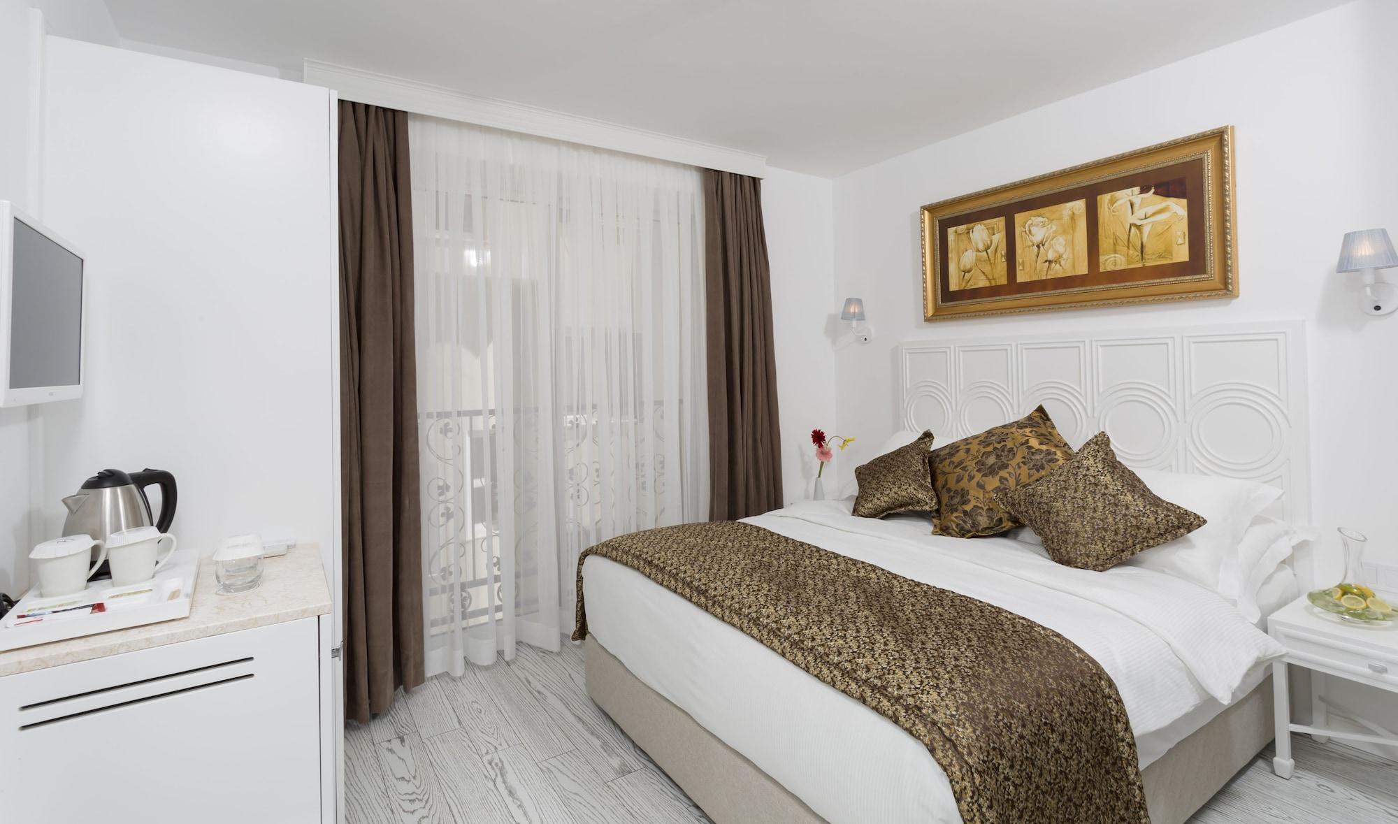 Otel Wise & - Adults Only 3*