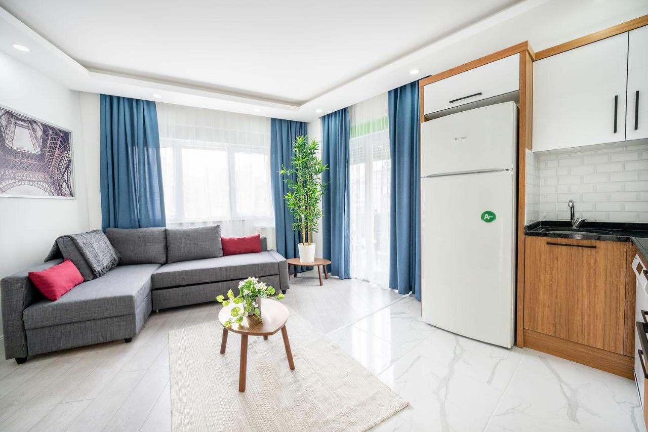 Apartment Missafir Distinguished, Central And Modern Flat With Balcony Near Beach In Muratpasa, Antalya
