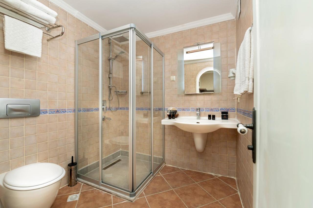 Adalya Port Hotel 4*